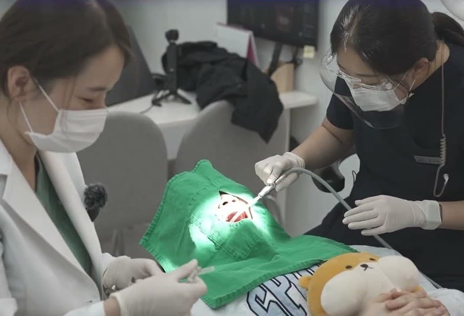 사랑니 발치 과정 영상의 썸네일